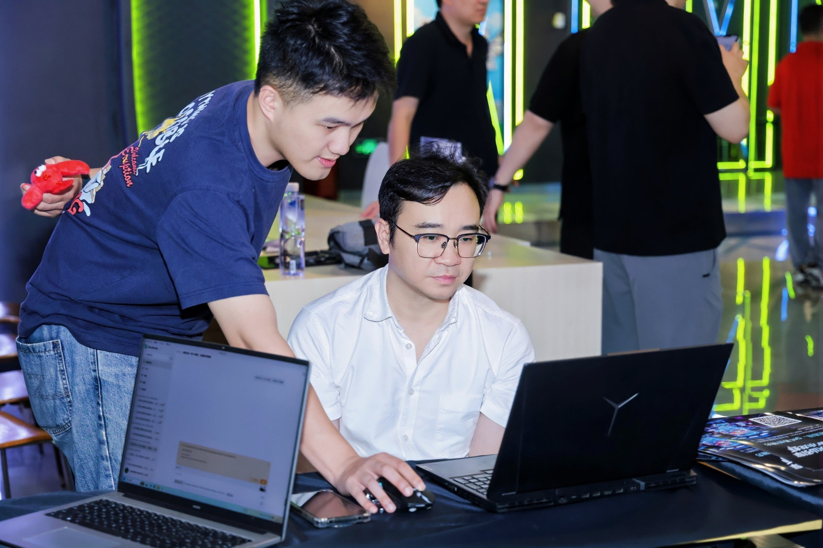 XYXY2810-opq4471788635